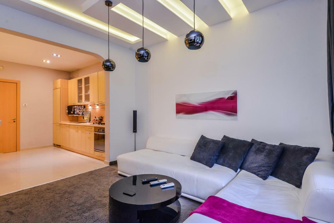 Extravaganzzo - Super Central One Bedroom Modern Apartment By Flat Mаnager Sofia Ngoại thất bức ảnh